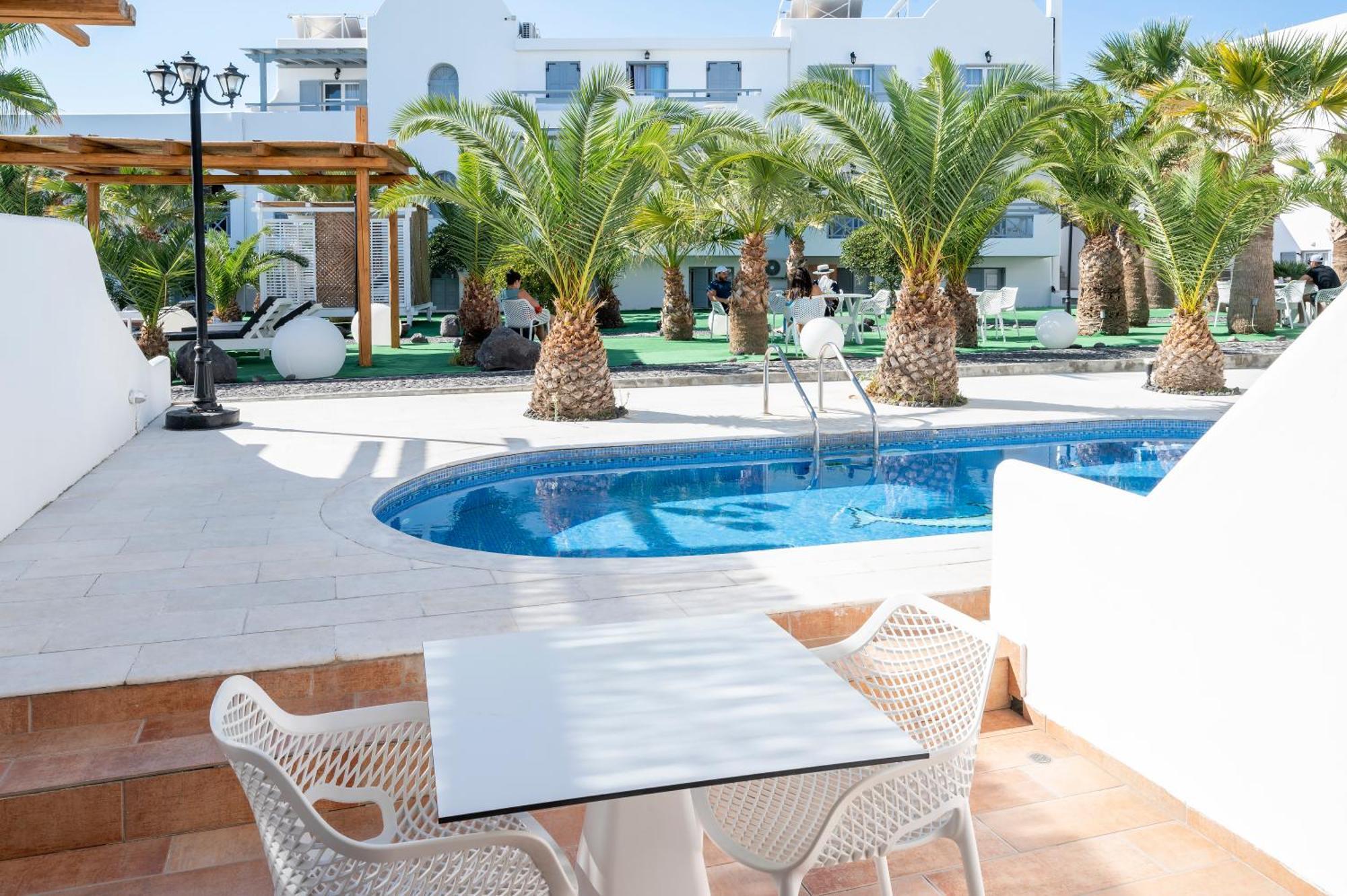 Smy Mediterranean White Santorini (Adults Only) Kamári Exterior foto